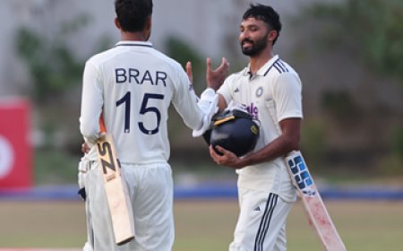 IND vs SL Warm-Up Match 2026: भारत ने वॉर्मअप मैच में 6 विकेट पर 357 रनों पर घोषित की पहली पारी; देवदत्त पडिक्कल ने जड़ा शानदार शतक