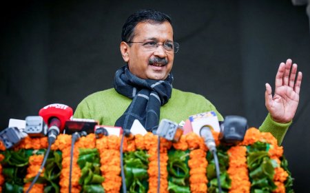 Arvind Kejriwal Instagram Ban Allegation: 'पीएम मोदी के सामने इतना मत झुको'; अरविंद केजरीवाल का आरोप— मेटा ने भारत में ब्लॉक किया उनका इंस्टाग्राम अकाउंट