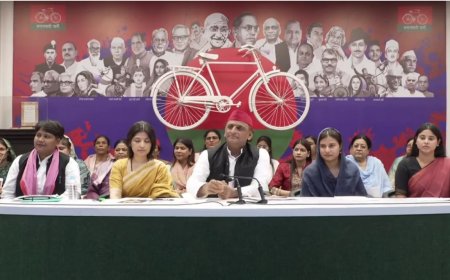 यूपी चुनाव से पहले अखिलेश का महिला कार्ड, हर महिला को सालाना 40 हजार रुपये का ऐलान
