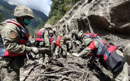 नेपाल में बाढ़ से मरने वालों की संख्या बढ़कर हुई 616, 2000 से अधिक लापता; सरकार अंतरराष्ट्रीय मदद और विशेषज्ञ टीमें लेने को हुई सहमत