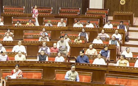 राज्यसभा में हंगामा जारी, फिर नहीं चल सका प्रश्नकाल; सदन 2 बजे तक के लिए स्थगित