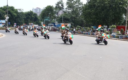 'हर घर तिरंगा' अभियान: गौतमबुद्धनगर पुलिस ने निकाली तिरंगा बाइक रैली, 180 पुलिसकर्मियों ने देशभक्ति का दिया संदेश