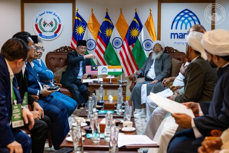 मलेशियाई प्रधानमंत्री अनवर इब्राहिम को केरल में मिला 'शेख अबू बक्र फाउंडेशन एक्सीलेंस अवॉर्ड' 