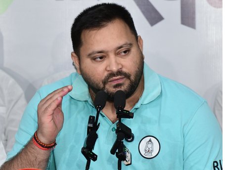 तेजस्वी यादव ने महंगाई को लेकर सरकार पर साधा निशाना, कहा- गरीब-मध्यम वर्ग की कमर टूटी