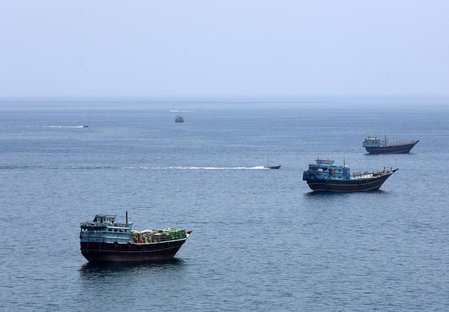 'प्रतिबंधित समुद्री मार्ग का इस्तेमाल कर रहा था एल गैया टैंकर'; IRGC का दावा—नेवल माइन से टकराने के बाद लगी भीषण आग 