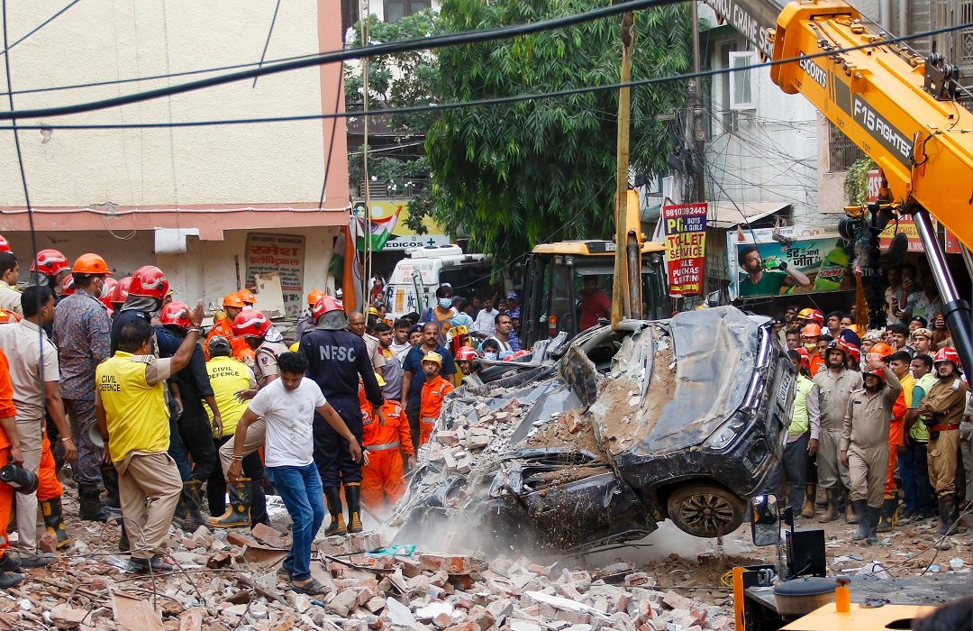 चार साल पहले भी सत्य निकेतन में गिरी थी इमारत, दिल्ली में पहले भी हो चुके हैं ऐसे हादसे 