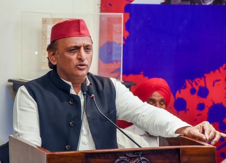 'एसआईआर पर चुनाव आयोग के भीतर ही मतभेद, लोकतंत्र के लिए बेहद घातक'; अखिलेश यादव का दावा
