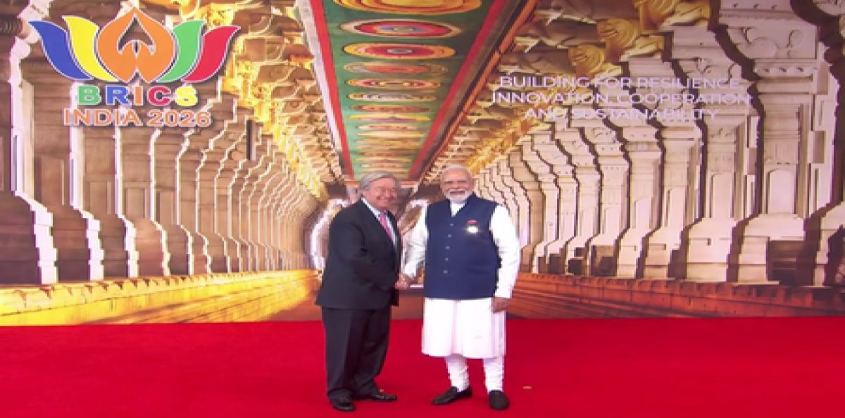ब्रिक्स समिट के दूसरे दिन भारत मंडपम में प्रधानमंत्री मोदी ने नेताओं का स्वागत किया