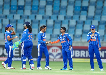 भारत ने रिकॉर्ड 8वीं बार जीता विमेंस एशिया कप का खिताब; मोहसिन नकवी से नहीं ली ट्रॉफी 