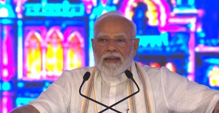 पीएम मोदी ने वडोदरा में ₹35,000 करोड़ से अधिक की विकास परियोजनाओं का किया शिलान्यास और लोकार्पण
