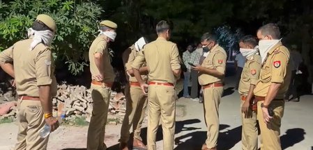 Meerut Gas Leak: मोदीपुरम के पल्लवपुरम फेस-2 में STP से क्लोरीन गैस का भीषण रिसाव