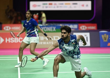 भारत को दोहरा झटका; तनीषा-ध्रुव और ट्रीसा-गायत्री की जोड़ी क्वार्टर फाइनल में हारकर बाहर, टूटा पदक का सपना
