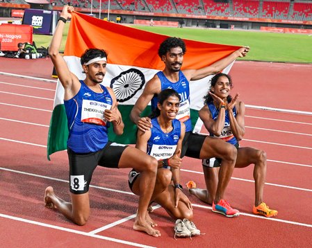 Asian Games: राजू, थेन्नारासु, रामराज और मनु की चौकड़ी ने 4x400 मीटर मिक्स्ड रिले में जीता सिल्वर मेडल