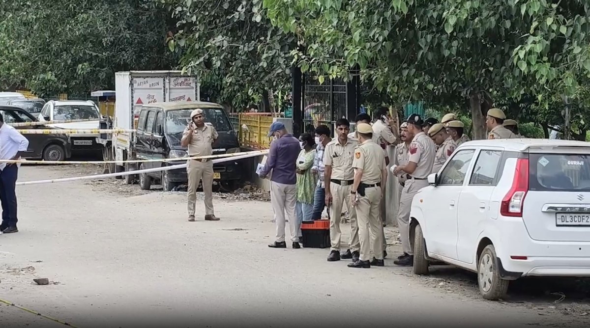 Delhi gym trainer murder: दिल्ली के आया नगर में जिम ट्रेनर की गोली मारकर हत्या, जांच में जुटी पुलिस