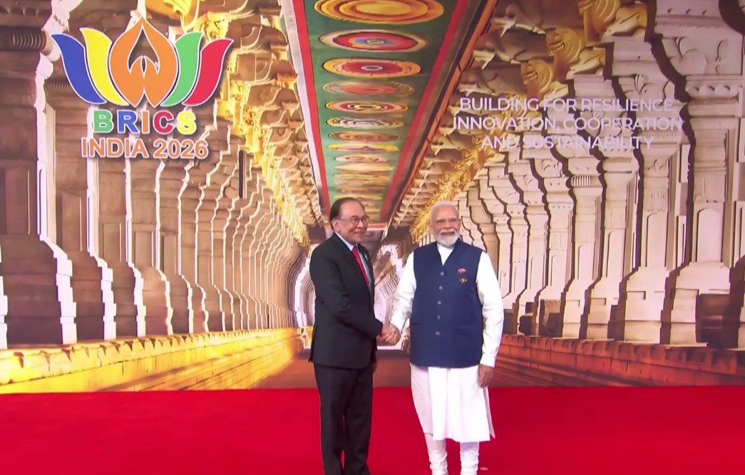 ब्रिक्स समिट के दूसरे दिन भारत मंडपम में प्रधानमंत्री मोदी ने नेताओं का स्वागत किया