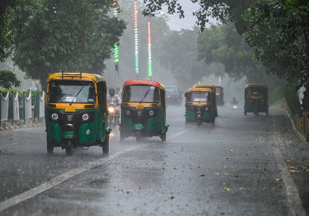 दिल्ली-एनसीआर में अगले तीन दिन तक बारिश के आसार