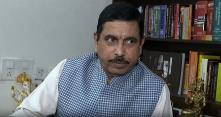 गणेशोत्सव पर पुलिस इंस्पेक्टर के फरमान व लाठीचार्ज पर भड़के केंद्रीय मंत्री प्रह्लाद जोशी 