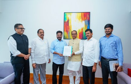 तेलंगाना के मुख्यमंत्री रेवंत रेड्डी ने केंद्र से 9.56 लाख और घरों को मंजूरी देने का किया आग्रह 