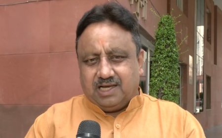 सीएम रेखा गुप्ता का फैसला का स्वागतयोग्य, अवैध और जर्जर इमारतों के खिलाफ हो सख्त कार्रवाई : प्रवीण खंडेलवाल   