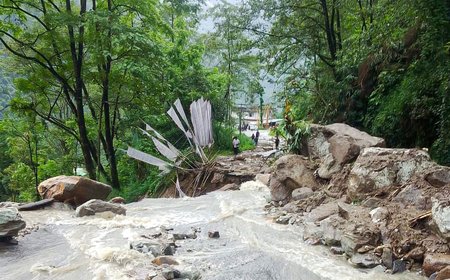 सिक्किम के ग्यालशिंग में भारी बारिश के कारण भूस्खलन, 128 लोगों को सुरक्षित स्थानों पर ले जाना पड़ा