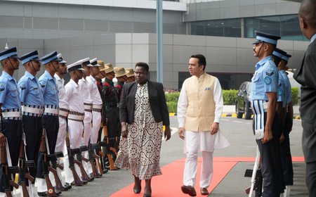 18वें ब्रिक्स शिखर सम्मेलन के लिए विदेशी मेहमानों का दिल्ली पहुंचना जारी, युगांडा की उपराष्ट्रपति और उरुग्वे के विदेश मंत्री का भव्य स्वागत