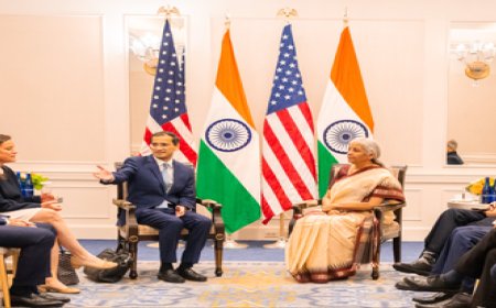 वित्त मंत्री निर्मला सीतारमण ने ग्लोबल कंपनियों के सीईओ को भारत में निवेश के लिए किया आमंत्रित 