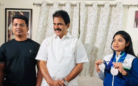 एशियाई खेलों में इतिहास रचने वाली केरल की पहली महिला निशानेबाज बनीं विदर्सा विनोद : केसी वेणुगोपाल