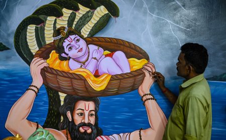 भगवान श्रीकृष्ण जन्माष्टमी के पावन अवसर पर सीएम योगी समेत कई राज्य के मुख्यमंत्रियों ने दी बधाई