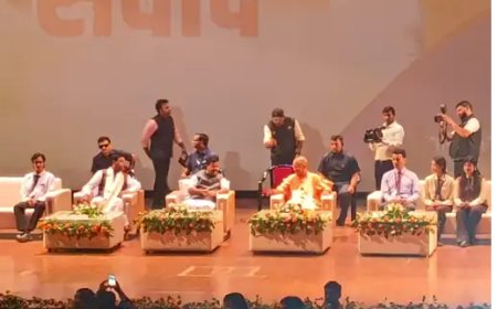 युवा संवाद के लिए सुभारती यूनिवर्सिटी पहुंचे नितिन नवीन, सीएम योगी-पंकज चौधरी भी साथ