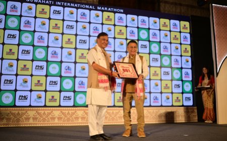 सीएम हिमंत बिस्वा सरमा और सुनील गावस्कर ने लॉन्च की गुवाहाटी इंटरनेशनल मैराथन; 12,000 धावक लेंगे हिस्सा, 1.25 करोड़ की इनामी राशि