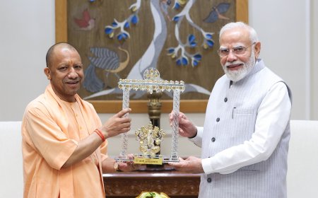CM Yogi ने दिल्ली में की PM मोदी से मुलाकात