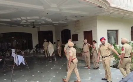 एसजीपीसी के पूर्व सदस्य अमरजीत सिंह चावला के घर पहुंची पुलिस; परिवार के सदस्यों से की पूछताछ 
