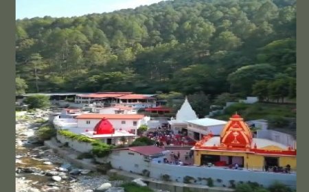 दो पहाड़ों के बीच बसा है बाबा नीम करौली का चमत्कारी धाम, लाखों भक्तों की है अटूट आस्था 