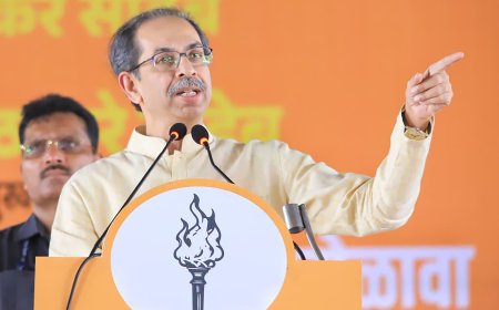 शिवसेना यूबीटी ने केंद्र सरकार पर साधा निशाना; कागजों पर जीडीपी में वृद्धि, असलियत में गिर रहा बाजार
