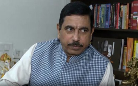 गणेशोत्सव पर पुलिस इंस्पेक्टर के फरमान व लाठीचार्ज पर भड़के केंद्रीय मंत्री प्रह्लाद जोशी 