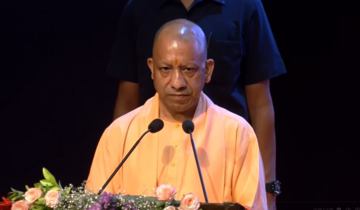  सीएम योगी बोले- 2017 से पहले माफिया के सामने नाक रगड़ती थी सरकार