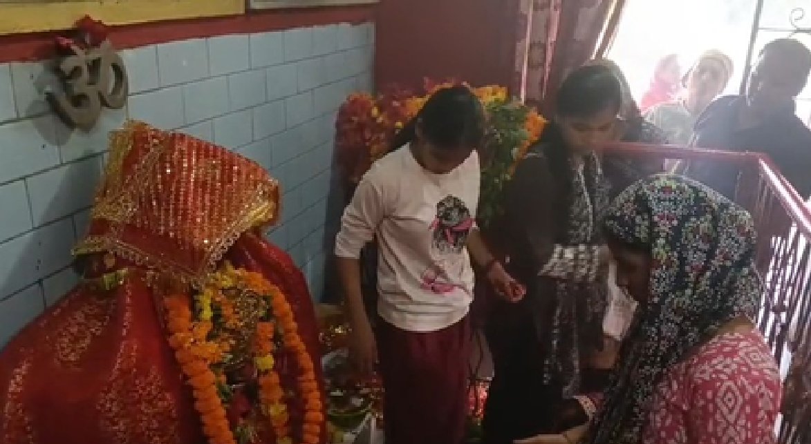 भदोही के राम जानकी मंदिर में नवरात्रि उत्सव: 450 से ज्यादा प्रतिमाएं स्थापित, 9 दिन होंगे 9 विशेष कार्यक्रम