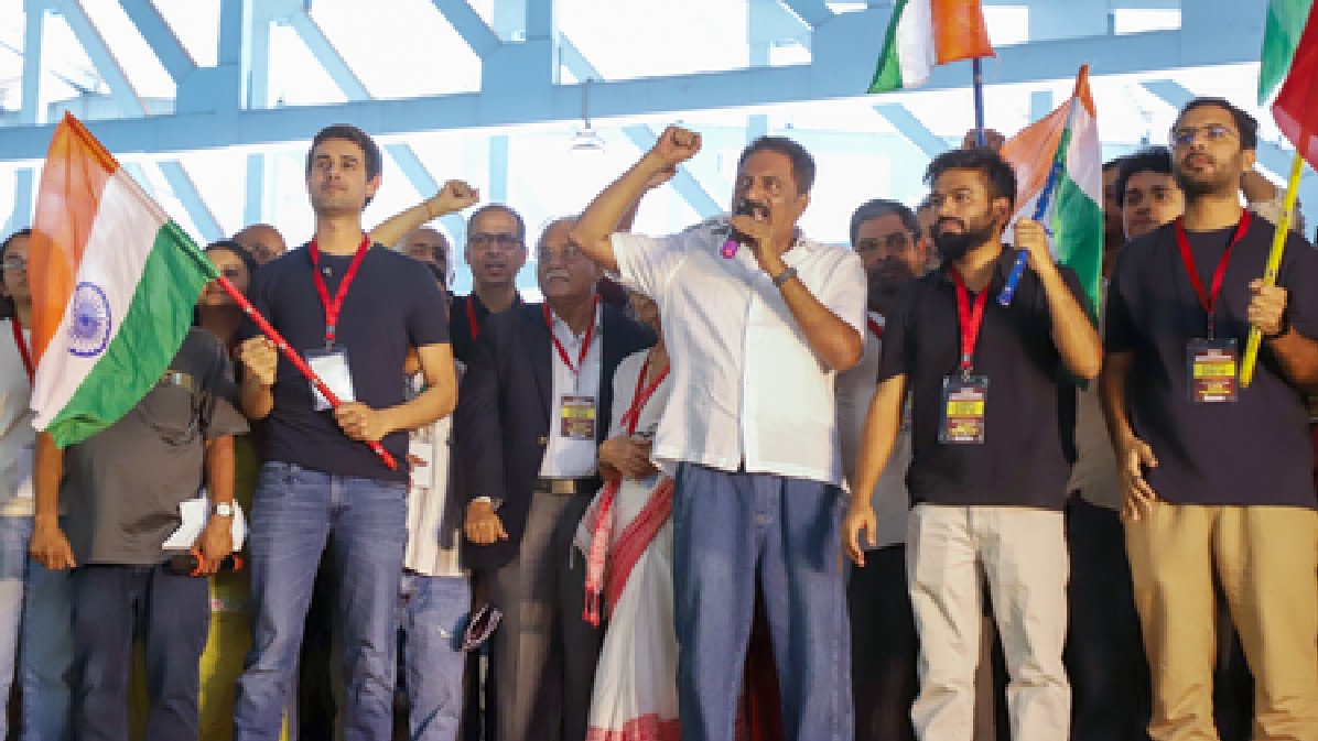 'ध्रुव राठी की नागरिकता और वीजा की हो जांच', पूर्व आईपीएस भास्कर राव ने गृह सचिव को लिखा पत्र