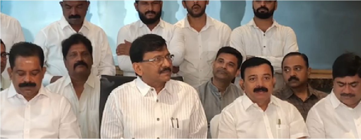 विरोध प्रदर्शनों के बीच संजय राउत का बड़ा दावा, मार्च-अप्रैल तक गिर जाएगी सरकार 