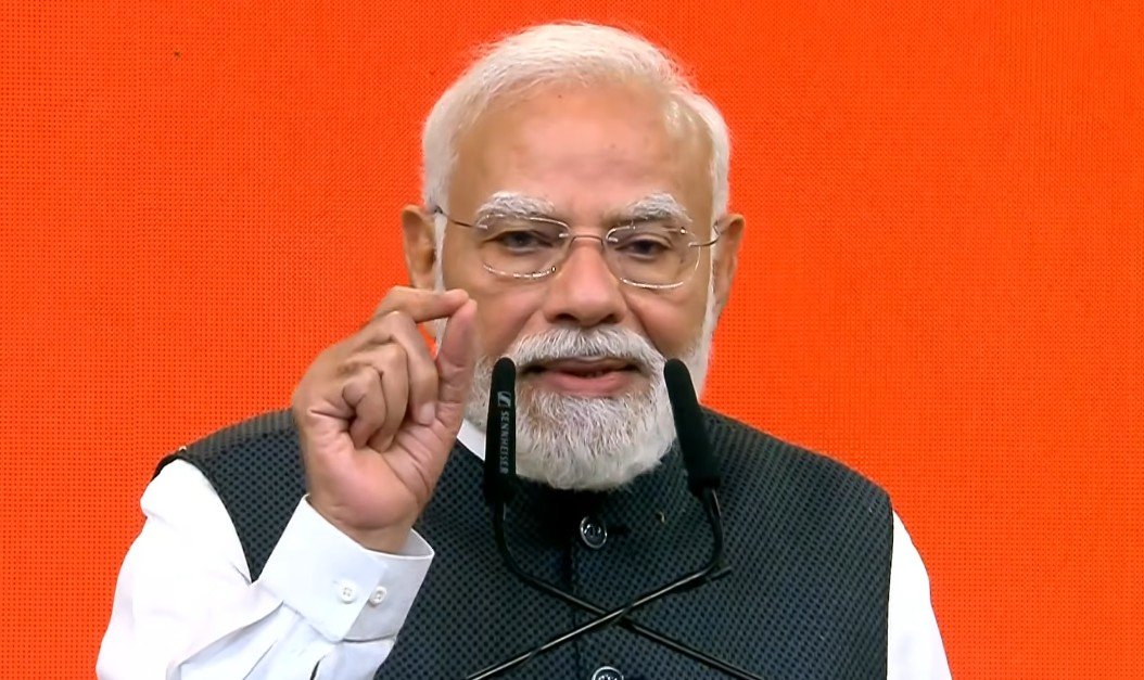 पीएम मोदी बोले.. देश के लिए मेरा दायित्व सबसे अधिक, 25 साल की पूंजी देश के नाम 