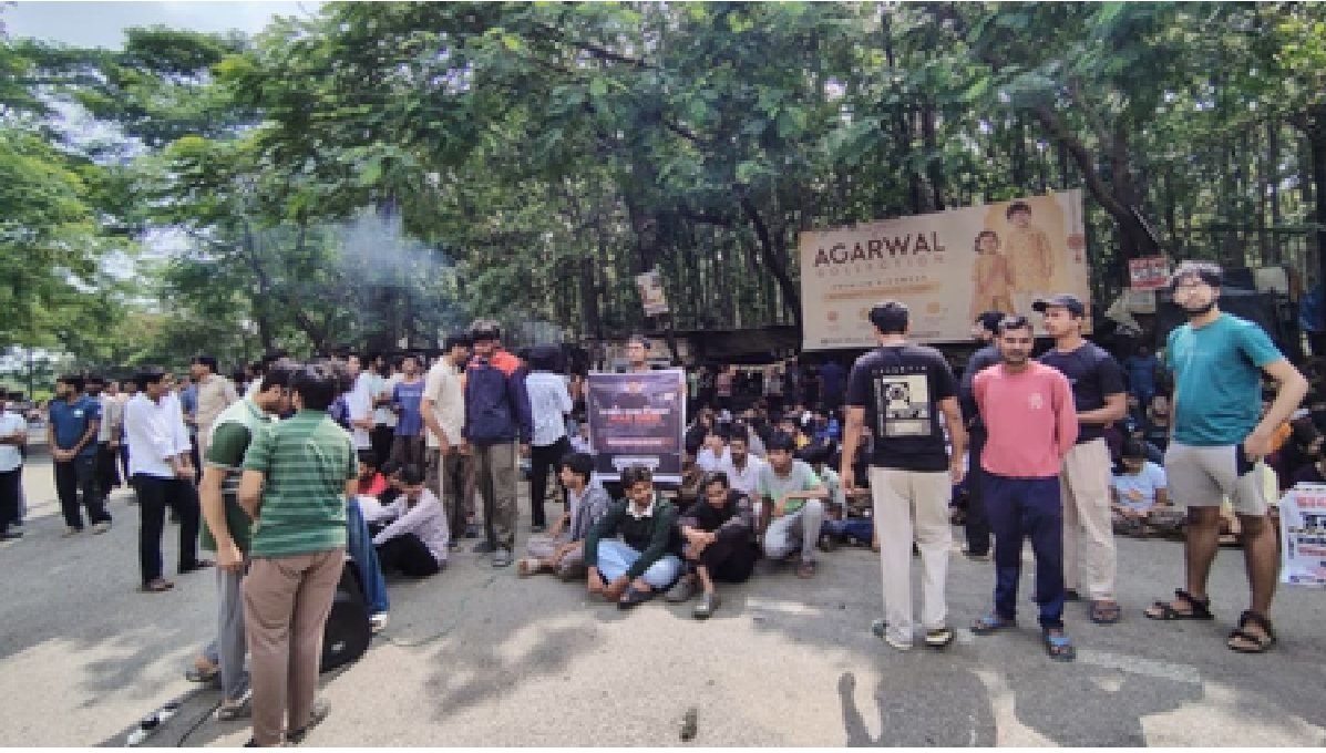 आईआईटी रांची में छात्र की मौत के दूसरे दिन भी आंदोलन जारी, निदेशक के इस्तीफे पर अड़े विद्यार्थी