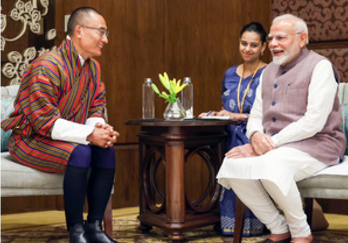 भूटानी पीएम तोगबे ने पीएम मोदी को बताया 'विष्णु अवतार', 25 साल की जनसेवा पर लिखा भावुक पत्र
