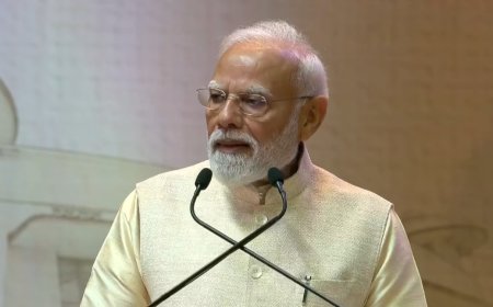 यूपीएससी के 100 साल पूरे होने पर पीएम मोदी ने जारी किया स्मारक डाक टिकट; कैप्टन स्मित का भी किया जिक्र