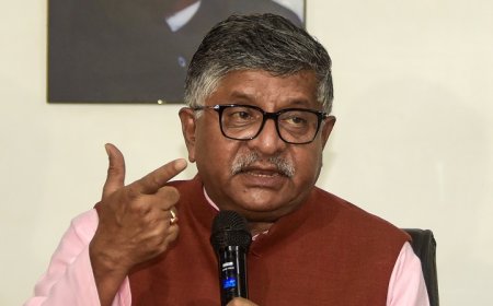 राहुल गांधी झूठ बोलने में माहिर, राष्ट्रपति को इसमें न घसीटें : रविशंकर प्रसाद