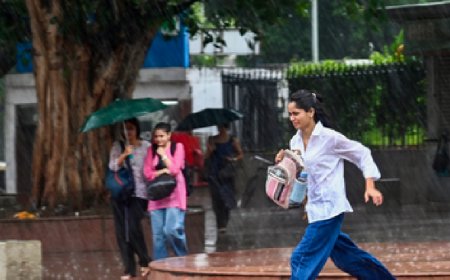 दिल्ली-एनसीआर में बारिश से बढ़ी ठंड, वायु प्रदूषण में दिखा सुधार