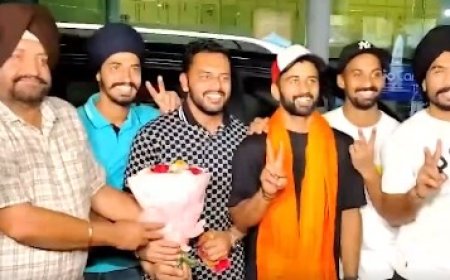 गोल्ड मेडल जीत स्वेदश लौटी पुरुष हॉकी टीम, कप्तान हरमनप्रीत ने कहा- हमने पूरे टूर्नामेंट में दबदबा बनाया
