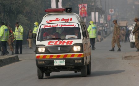 पाक‍िस्‍तान के पेशावर में स्कूल की छत गिरने से 21 की मौत